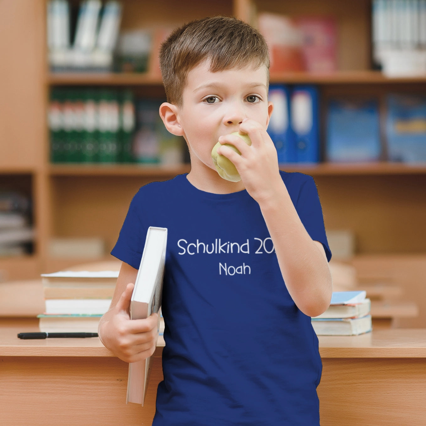 Personalisiertes T-Shirt "Schulkind 2024"