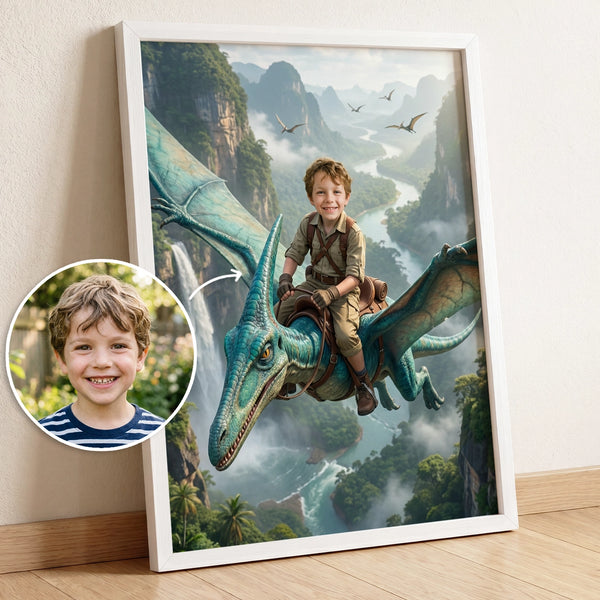 Personalisiertes Kinderposter „Fliegender Dino“ als Geschenk für Dino-Fans: Junge fliegt auf einem Flugsaurier, Fotokreis links – Bo & Birdie